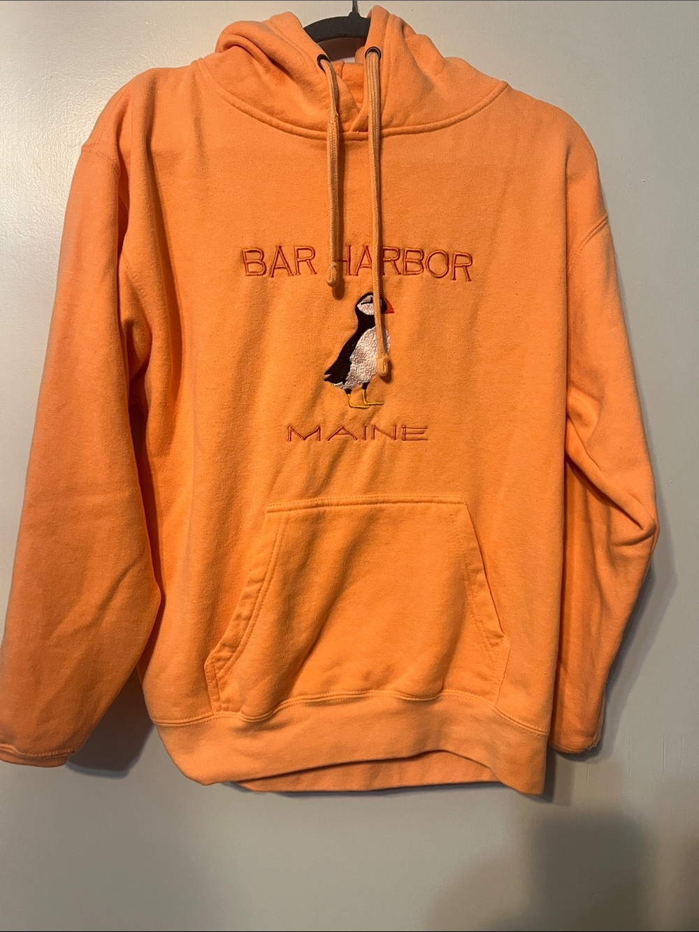 Maine Orange Hooded Sweatshirt with Puffin Embroidery women’s size medium